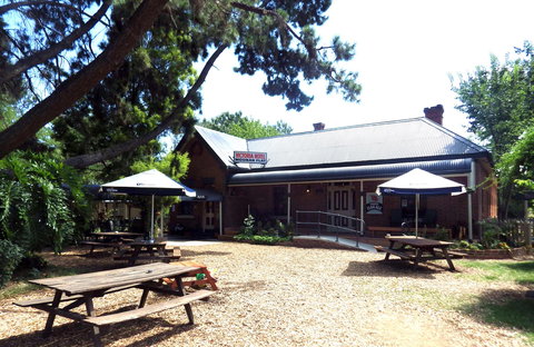 Victoria Hotel: Moonan Flat - Accommodation Mooloolaba 3