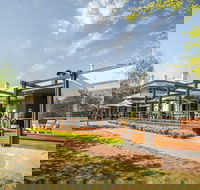 5 Rooms at the Stirling Hotel - Accommodation Mooloolaba