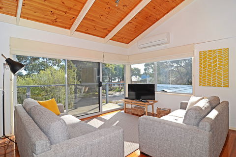 Barrakee Beach House - Accommodation Mooloolaba 1