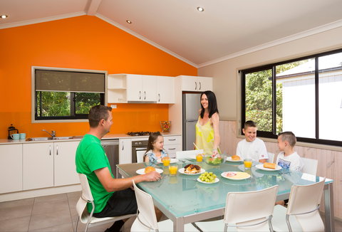 Burleigh Beach Tourist Park - Accommodation Mooloolaba 0