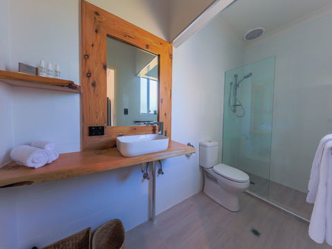 COAST Motel & Apartments - Accommodation Mooloolaba 2