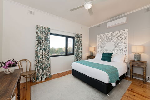 Esto House - Accommodation Mooloolaba 1