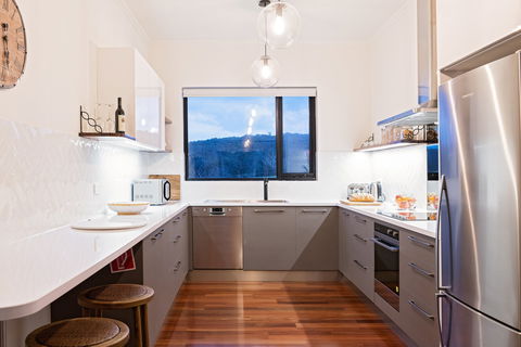 Esto House - Accommodation Mooloolaba 2