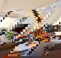 Hudson Bay at Basin View - Accommodation Mooloolaba