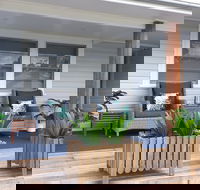 Long Jetty Lake House - Accommodation Mooloolaba