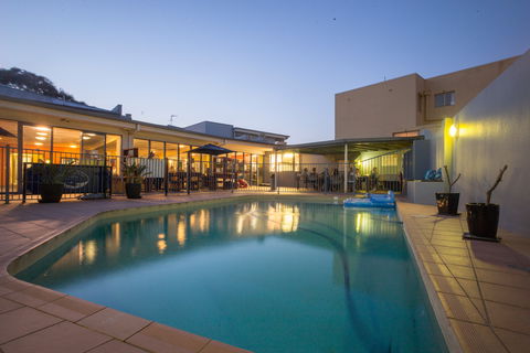Sydney Beachouse YHA - Collaroy - Accommodation Mooloolaba 0