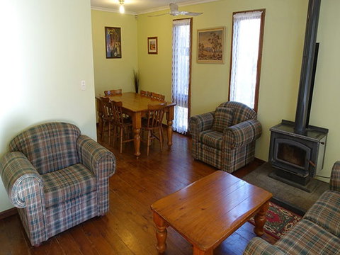 Arch Cottage - Accommodation Mooloolaba 2