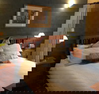 Studio Cottages Romantic Hideaway - Accommodation Mooloolaba