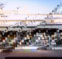 The Rising Sun Hotel - Accommodation Mooloolaba