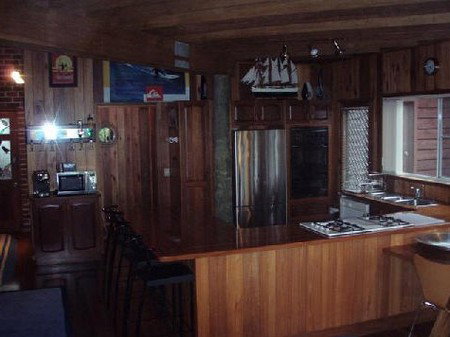Arrawarra Lodge - Accommodation Mooloolaba 3