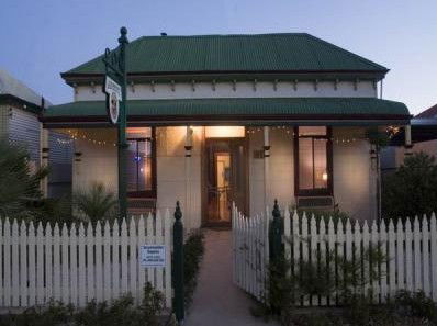 Emaroo Cottages - Accommodation Mooloolaba 0