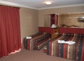 Southern Cross Motor Inn - Accommodation Mooloolaba 1
