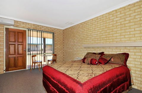 Drakesbrook Hotel Motel - Accommodation Mooloolaba 0
