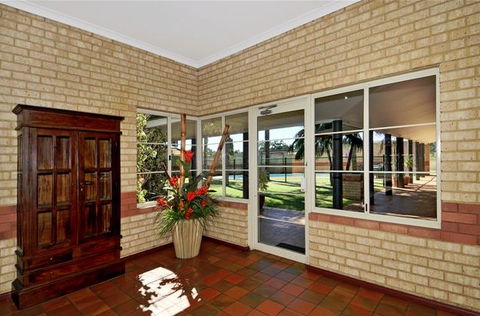 Drakesbrook Hotel Motel - Accommodation Mooloolaba 1