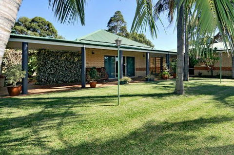 Drakesbrook Hotel Motel - Accommodation Mooloolaba 5