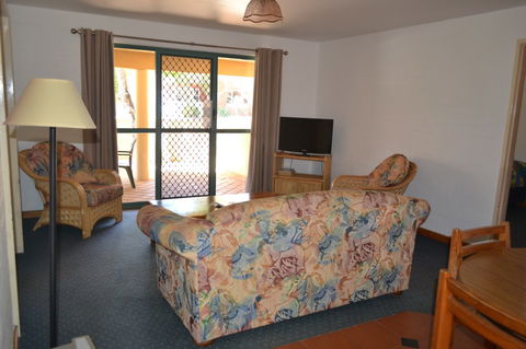 Cottesloe Beach Chalets - Accommodation Mooloolaba 7