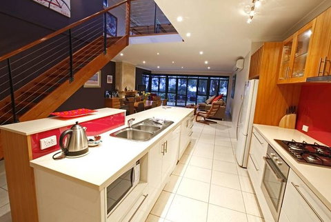 Halcyon Bay - Accommodation Mooloolaba 1