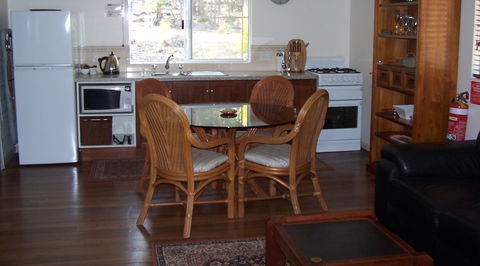 Jarrah Glen Cabins - Accommodation Mooloolaba 0