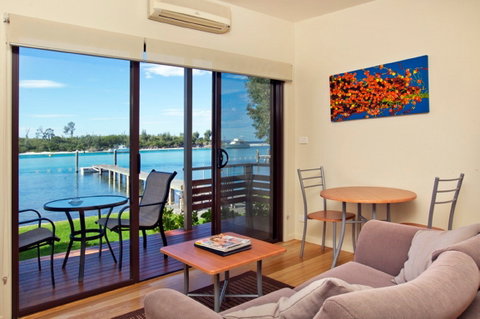 Anglesea Lodge - Accommodation Mooloolaba 0