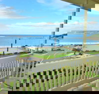 Dolphins 9 - Accommodation Mooloolaba