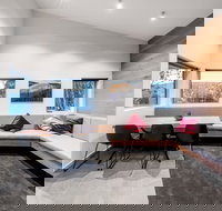 Elk At Falls - Accommodation Mooloolaba