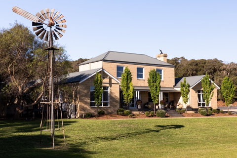 Fingal House - Accommodation Mooloolaba 0