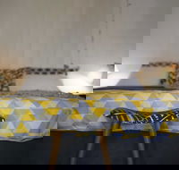 The Grey House - Accommodation Mooloolaba