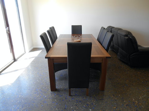 Blue Door Retreat - Accommodation Mooloolaba 2