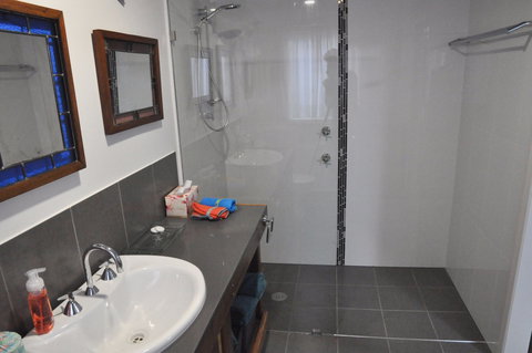 Clyde River Cottage - Accommodation Mooloolaba 2