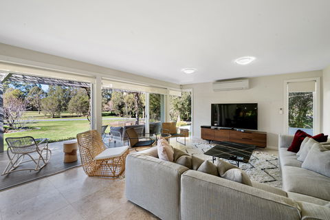 CUB Country House - Berry - Accommodation Mooloolaba 1