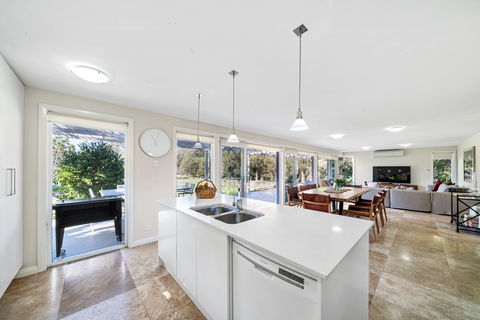 CUB Country House - Berry - Accommodation Mooloolaba 2