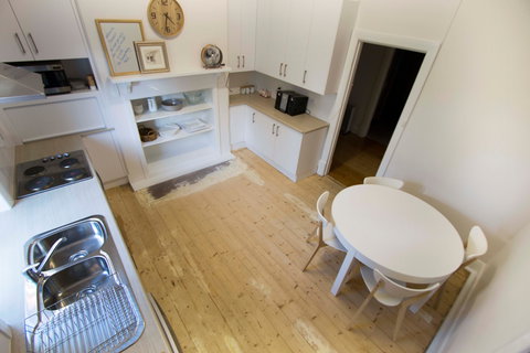 Doreen's - Accommodation Mooloolaba 1