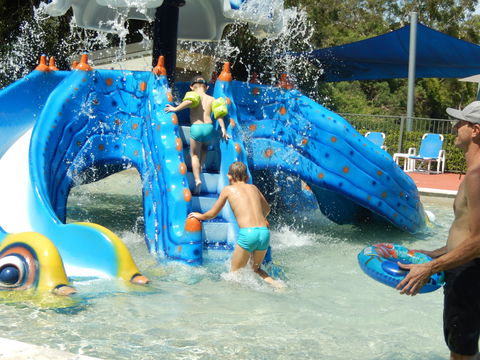 Middle Rock Holiday Resort - Accommodation Mooloolaba 1