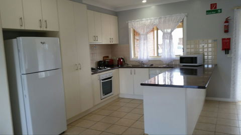 Numurkah Self Contained Apartments - Accommodation Mooloolaba 2