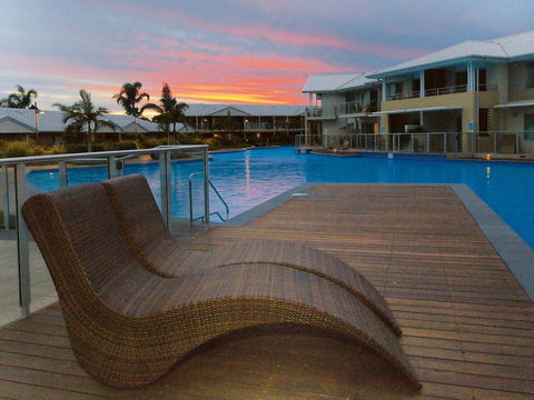 Oaks Port Stephens Pacific Blue Resort - Accommodation Mooloolaba 0