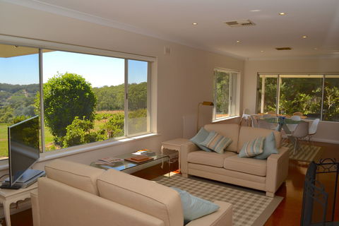 Pat And Ted's In The Piccadilly Valley - Accommodation Mooloolaba 0