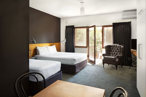 Riverview Hotel - Accommodation Mooloolaba 0