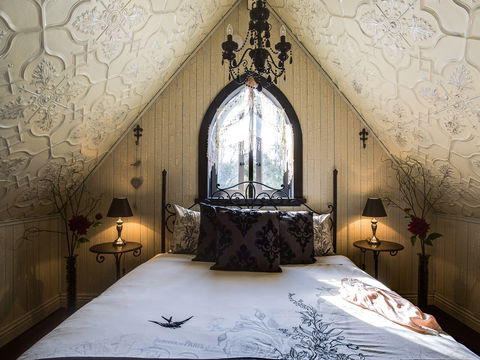 Silverleaf Cottage - Accommodation Mooloolaba 0