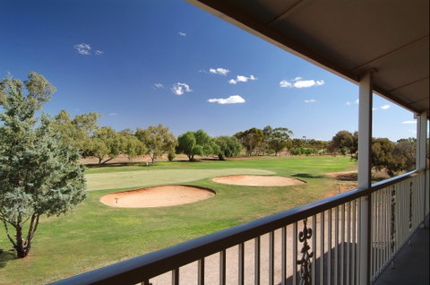 Standpipe Golf Motor Inn - Accommodation Mooloolaba 2