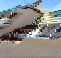 The White House Carcoar - Accommodation Mooloolaba