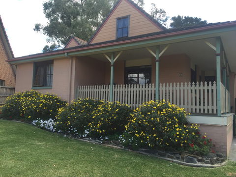 Carinya Cottage Holiday House - Accommodation Mooloolaba 0