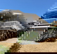 Catching Waves - Accommodation Mooloolaba