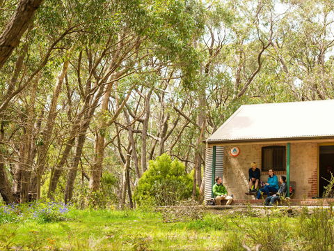 Mount Lofty Cottage YHA - Accommodation Mooloolaba 1