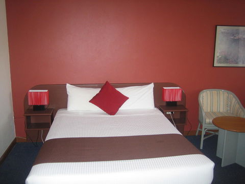 Parkway Motel - Accommodation Mooloolaba 0