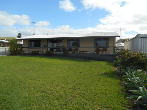 Roshy's Retreat - Accommodation Mooloolaba 0