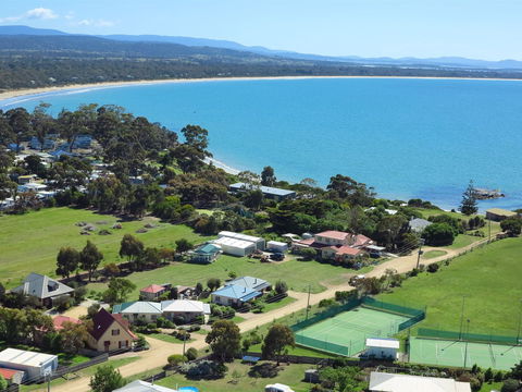 Swansea Cottages & Motel Suites - Accommodation Mooloolaba 0