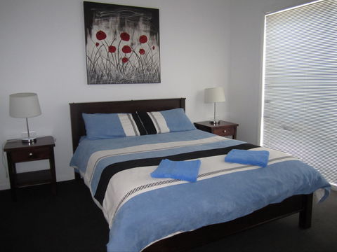 The Waterfront Dolphin - Accommodation Mooloolaba 2