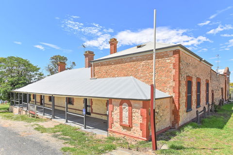 Wellington Courthouse. - Accommodation Mooloolaba 0