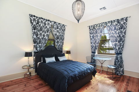 Wellington Courthouse. - Accommodation Mooloolaba 1