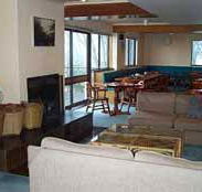 Trackers Mountain Lodge - Accommodation Mooloolaba